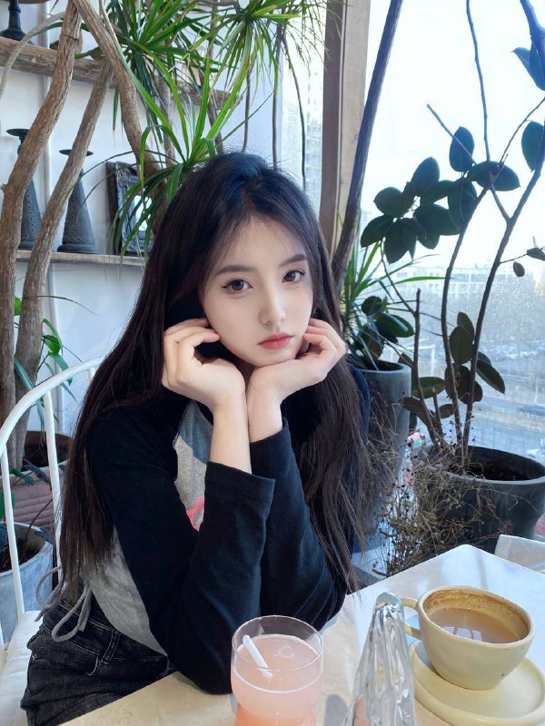 柠柠高颜值 蜜桃臀🉑️Kiss 69 裸吹 调情肤白 丝袜  会配合 鸳鸯浴166cm  天然🐻c谈吐优雅 待人如初恋 甜美 温柔咨询热线：@AnnaGJ168