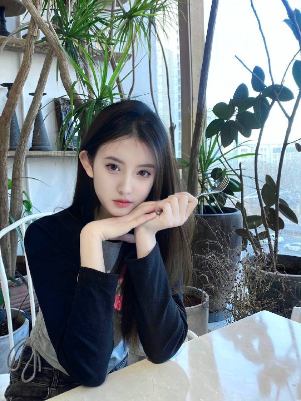 柠柠高颜值 蜜桃臀🉑️Kiss 69 裸吹 调情肤白 丝袜  会配合 鸳鸯浴166cm  天然🐻c谈吐优雅 待人如初恋 甜美 温柔咨询热线：@AnnaGJ168