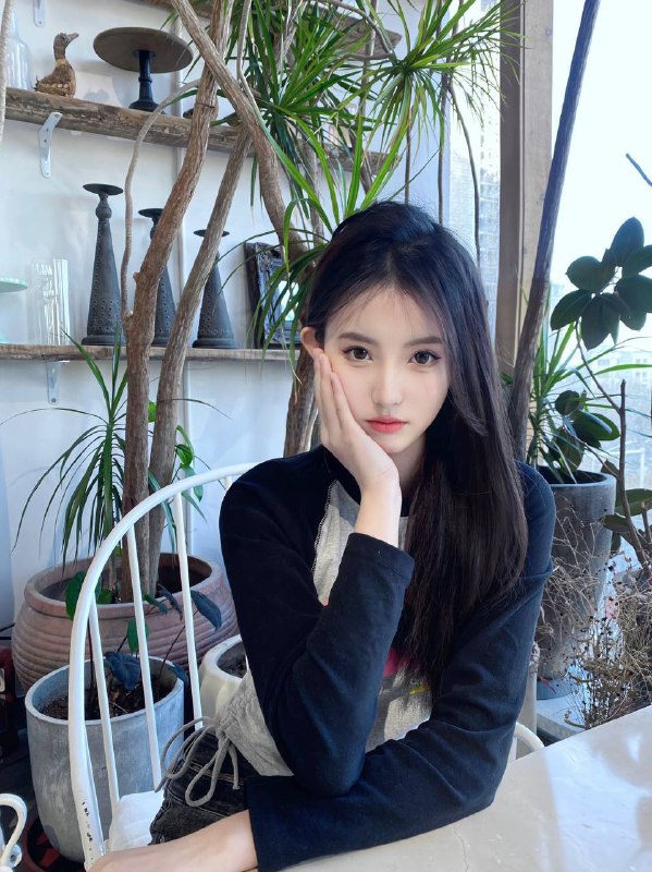 柠柠高颜值 蜜桃臀🉑️Kiss 69 裸吹 调情肤白 丝袜  会配合 鸳鸯浴166cm  天然🐻c谈吐优雅 待人如初恋 甜美 温柔咨询热线：@AnnaGJ168