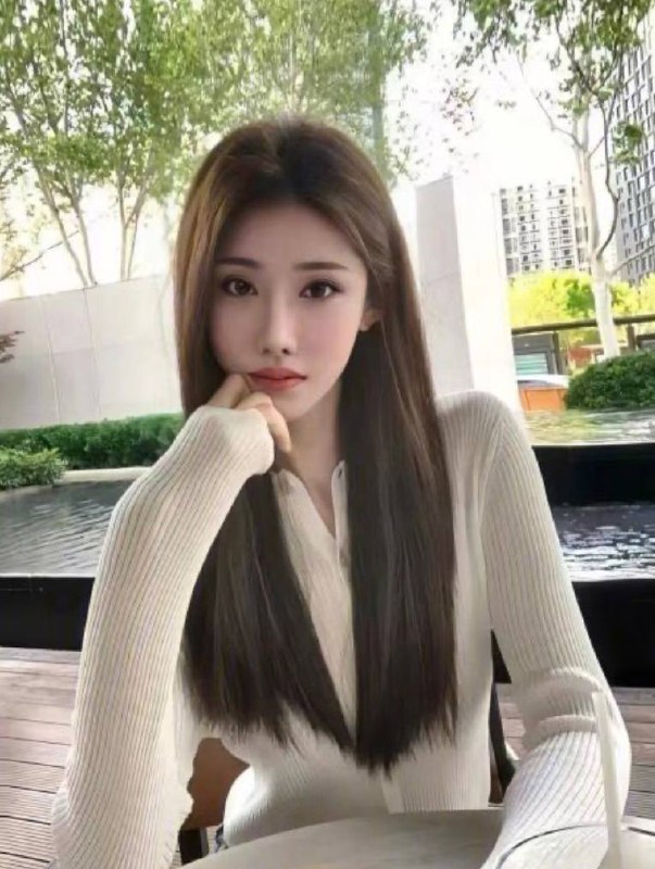 00年迪迪 平面模特兼职身高175cm  体重50kg 胸B可以配合she吻 助洗 自带制服黑s山东某模特公司兼职 初次来西安第一次接触这一行 皮肤白 S型线条 大长腿 形体仪态好 情商高！咨询：@AnnaGJ168