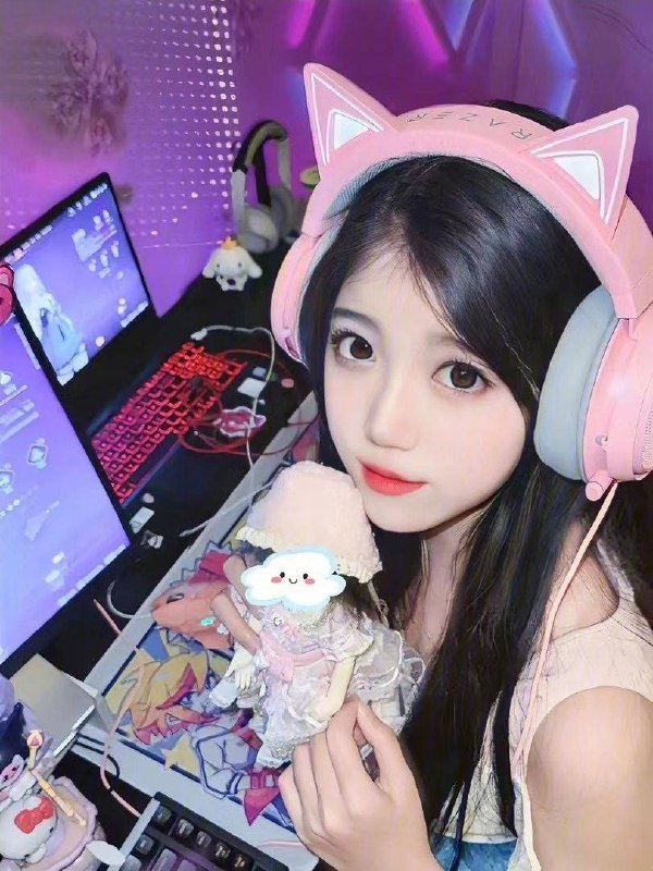 小不点04年小不点兼职学生刚出校身高158cm 体重86斤匈B 刚下水白纸一张可以配合kiss 69性格活泼开朗 芬嫩紧质待开发!咨询热线：@AnnaGJ168