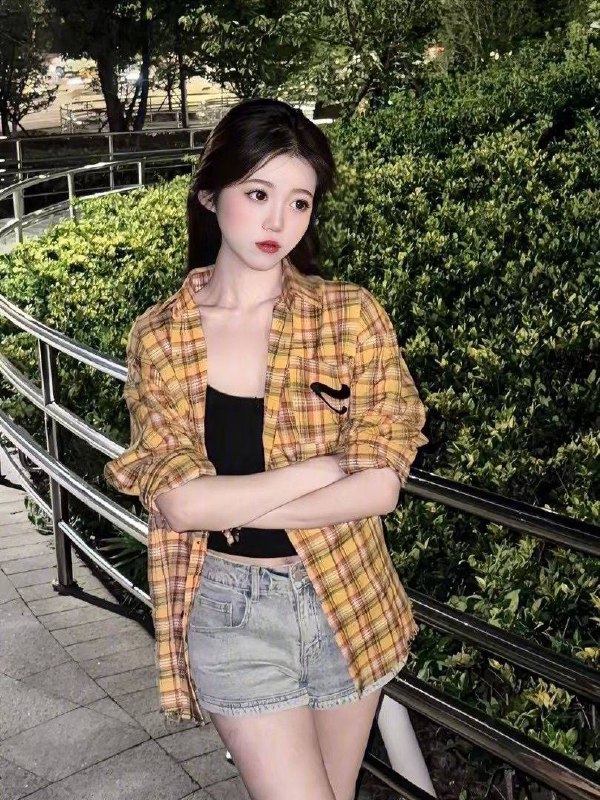 小不点04年小不点兼职学生刚出校身高158cm 体重86斤匈B 刚下水白纸一张可以配合kiss 69性格活泼开朗 芬嫩紧质待开发!咨询热线：@AnnaGJ168