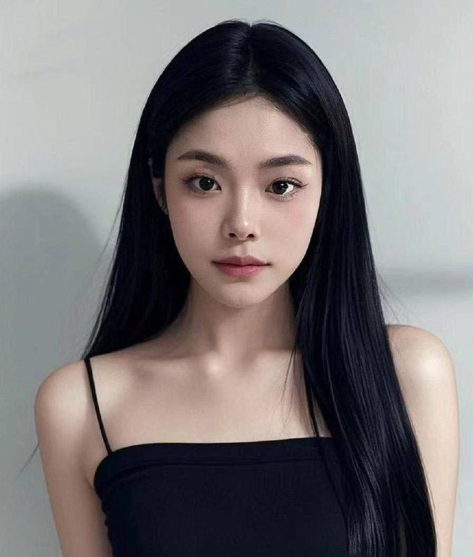 Nina04年明星Nina 有学生证身高170cm 体重49kg 胸B+可以配合舌吻 无纹身大二在校学生刚下水 紧致氵多 偶尔出来兼职只接素质客咨询热线：@AnnaGJ168