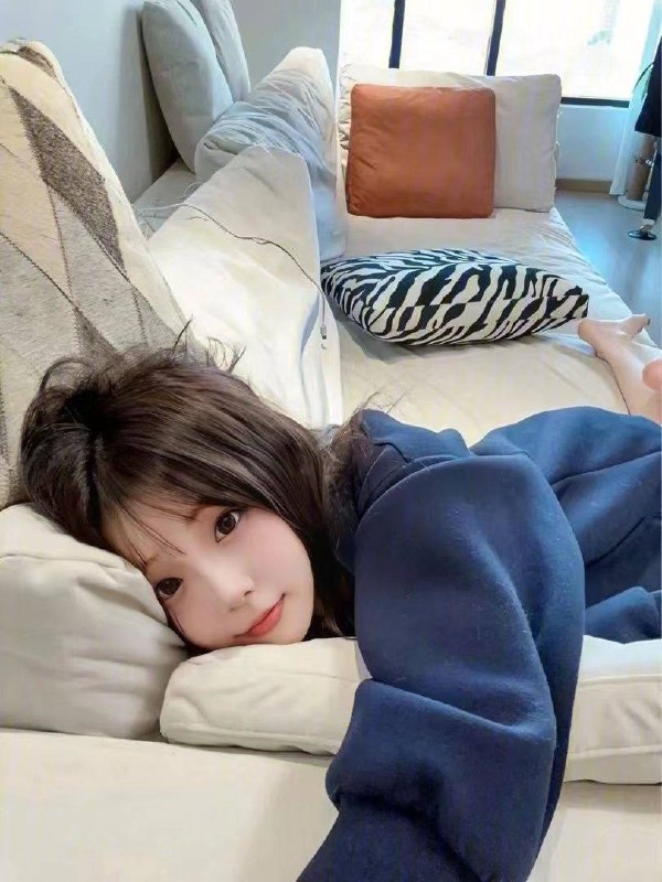 柠萌柠萌06年9月份刚满18身高170cm 体重47kg 匈B可以配合she吻 69 高颜值 身材好刚下氵下面紧 敏感咨询热线：@AnnaGJ168