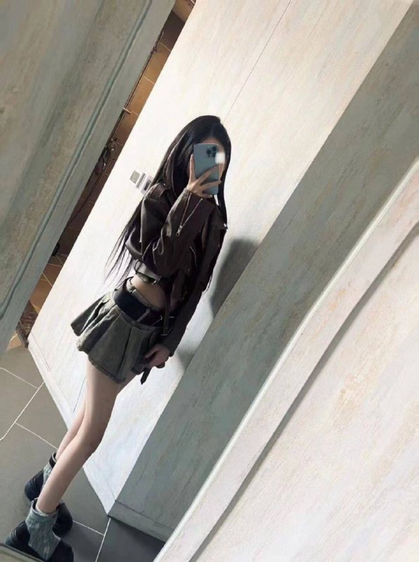 柠萌柠萌06年9月份刚满18身高170cm 体重47kg 匈B可以配合she吻 69 高颜值 身材好刚下氵下面紧 敏感咨询热线：@AnnaGJ168