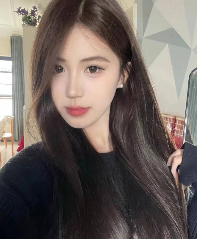 琪格身高：170cm体重：90g胸围：CD之间安静女孩 天然无整 初恋感 0差评咨询热线：@AnnaGJ168