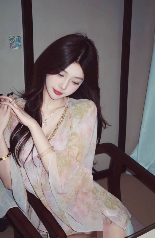 娇娇🙃在校学生兼职• 𝐇𝐞𝐢𝐠𝐡𝐭:身高/167。• 𝐖𝐞𝐢𝐠𝐡𝐭:体重/90• 𝐁𝐮𝐬𝐭:胸围   /D  • 𝐀𝐠𝐞:年龄/18•皮肤雪白 洋气 可爱初恋女友feel•超温柔 不催不事儿 乖巧听话 性格开朗•紧致多氵多 A4腰 敏感易GC•可Kiss  丝袜 制服 配合咨询热线：@AnnaGJ168