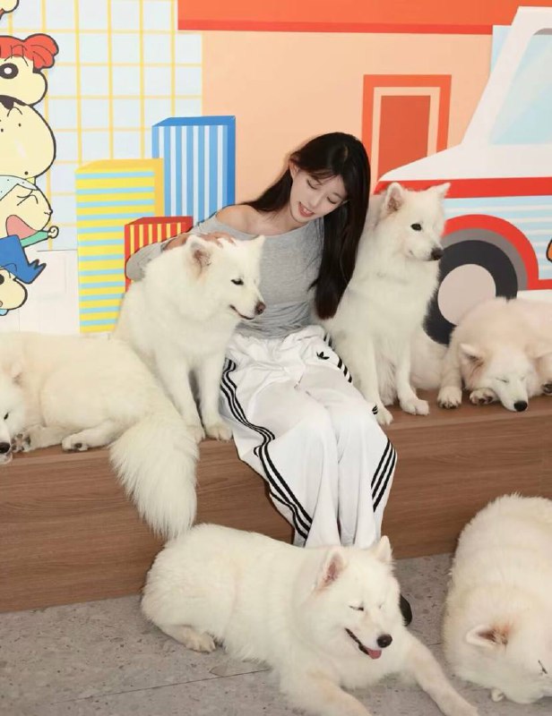 琪琪身高168cm，体重85，身形曼妙轻盈。傲人的C胸围，更添几分性感韵味。她身材比例堪称完美，行走间风采四溢，魅力难挡。 无套🉑🐍💋🉑69咨询热线：@AnnaGJ168