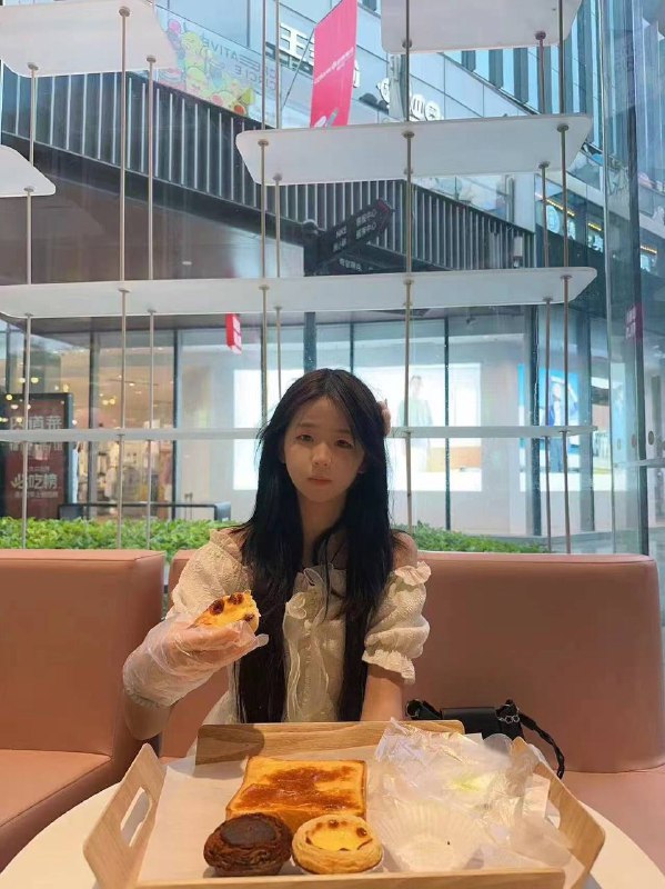 保真原装Cn支持空降支持鉴定净高162体重93年龄16咨询热线：@AnnaGJ168