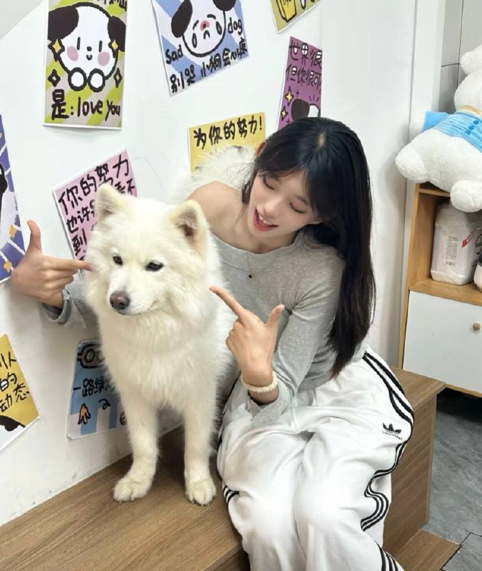 琪琪身高168cm，体重85，身形曼妙轻盈。傲人的C胸围，更添几分性感韵味。她身材比例堪称完美，行走间风采四溢，魅力难挡。 无套🉑🐍💋🉑69咨询热线：@AnnaGJ168