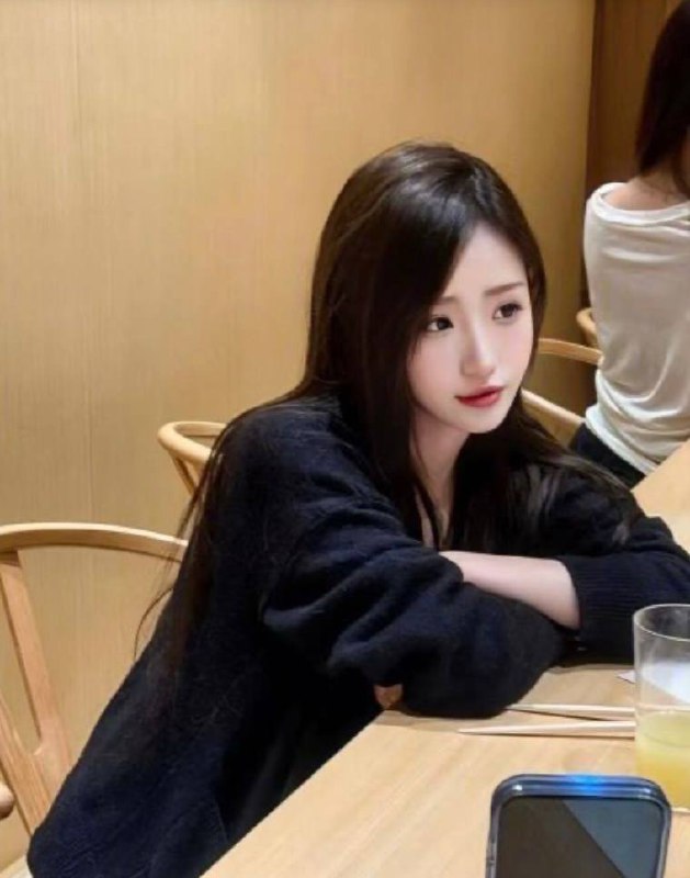 05年明星一桐 学妹身高167cm 体重48kg 胸B可以配合she吻 69 助洗初次来到西安 神似台湾明星张钧甯 情商高主动 颜值高耐看型美女！咨询：@AnnaGJ168