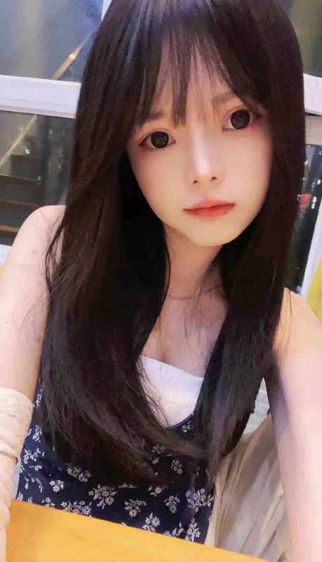 萌萌04 160 42kg C  初恋女友 粘人听话可爱漂亮 真人真照 清纯气质女友  清纯傻白甜萝莉咨询热线：@AnnaGJ168