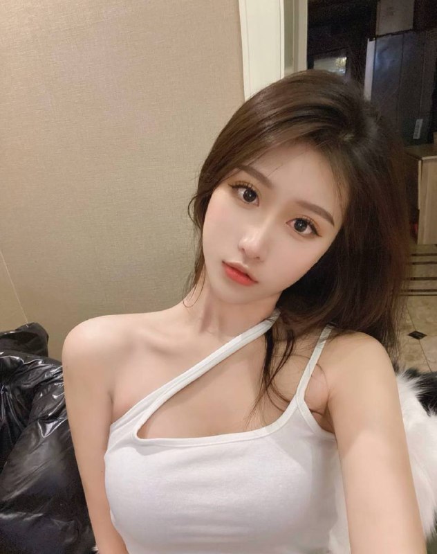 晨晨04年 167/🐻C 肤白貌美天然无整 穿着干净时尚 气质甜美  蛇吻  69高素质  高涵养  高情商   邻家小妹咨询热线：@AnnaGJ168