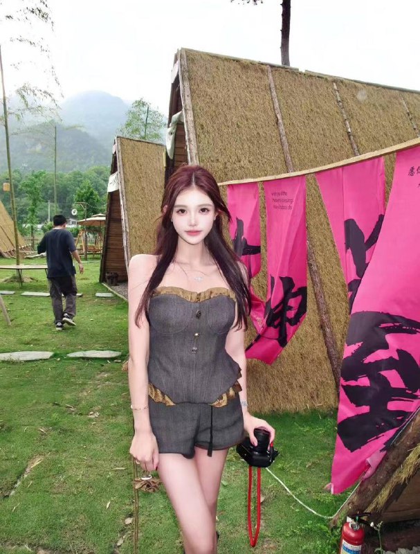 妮宝年龄:03 身高:168体重90斤🐻:天然C没有纹身全身超级雪白无疤痕甜美蒓慾系美少女  清纯外表下的烧杯外萌内骚榨汁机 极品少萝咨询热线：@AnnaGJ168