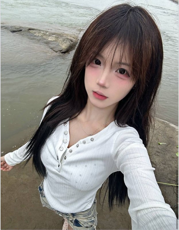 饼 ⼲1 6 2 的 身 ⾼ ， 8 0 ⽄ 的 体 重 ， 身 形 ⼩ 巧 玲珑 ， 如 同 ⼀ 块 令 ⼈ 忍 不 住 想 品 尝 的 美 味 饼 ⼲ ，充 满 着 独 特 的 吸 引 ⼒ 可 WT ⾆ 吻咨询热线：@AnnaGJ168