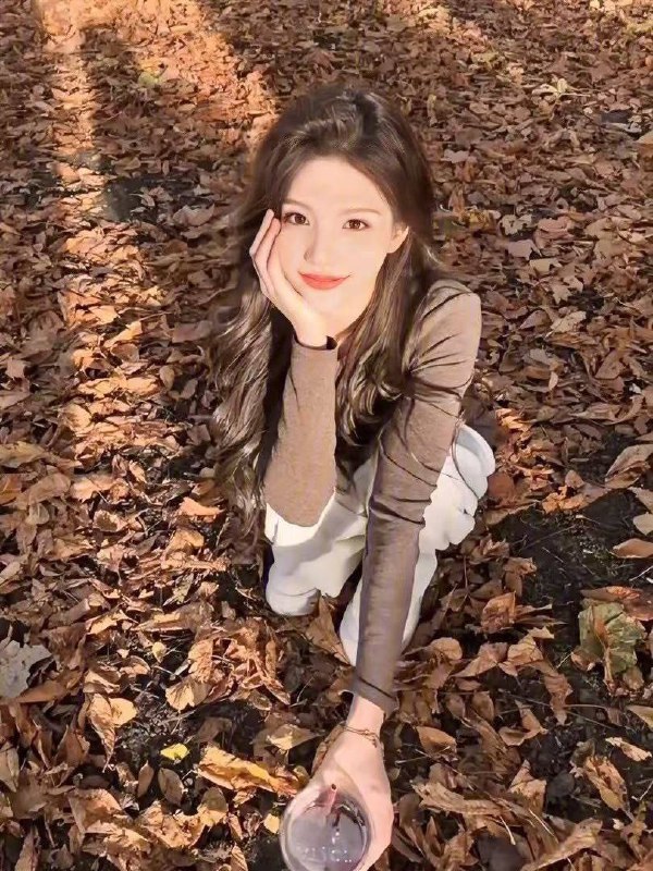 Kimi身高168cm 体重48kg🐻B+ 无纹身可以配合kiss 69 白净会穿搭高级 气质好咨询热线：@AnnaGJ168