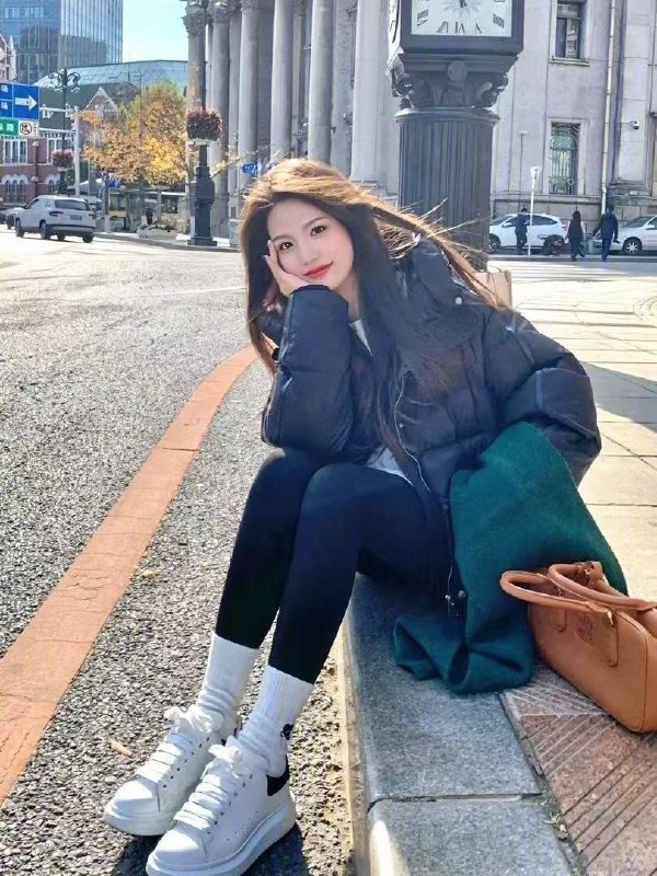 Kimi身高168cm 体重48kg🐻B+ 无纹身可以配合kiss 69 白净会穿搭高级 气质好咨询热线：@AnnaGJ168