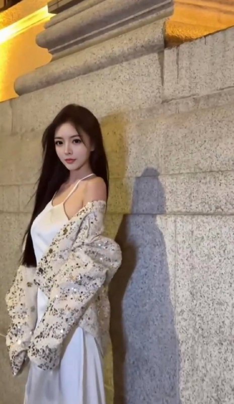 奕奕皮肤白嫩   170  98🐻C➕气质女神 性格温柔 女朋友的感觉 绝绝子🎶📢咨询热线：@AnnaGJ168