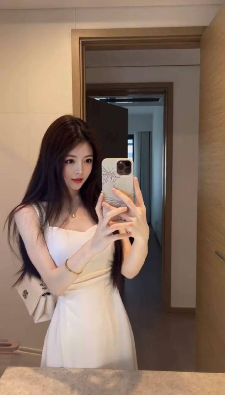 奕奕皮肤白嫩   170  98🐻C➕气质女神 性格温柔 女朋友的感觉 绝绝子🎶📢咨询热线：@AnnaGJ168