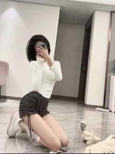 佳 佳纯 兼 职古 筝 ⽼ 师 陕 南 只 短 开身 ⾼ 1 6 5 体 重 9 5 公 围 C 三 点 粉身 材 匀 称 精 致 优 雅 温 柔 懂 事 配 合 度 ⾼陪 洗 可 双 ⻜ 可 裸 吹  丝 ⾜ 制 服 诱 惑图 ⽚ 即 本 ⼈ 接 受 预 约咨询热线：@AnnaGJ168