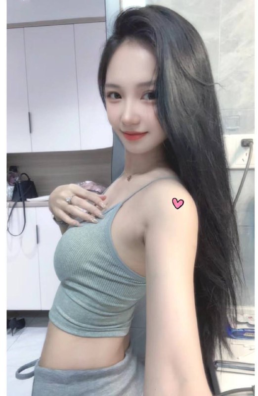 兔兔🐇169C 02 真实大学刚毕业初恋女友听话温柔体贴特点:皮肤白 光滑细腻， 紧致，说话温柔 无套🉑🐍💋🉑69贤淑，主动待客，热情奔放，配合度极高可纯可欲可性感 纯天然原装無整小纯 吃🍑🍑咨询热线：@AnnaGJ168