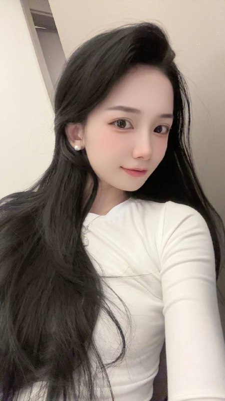 兔兔🐇169C 02 真实大学刚毕业初恋女友听话温柔体贴特点:皮肤白 光滑细腻， 紧致，说话温柔 无套🉑🐍💋🉑69贤淑，主动待客，热情奔放，配合度极高可纯可欲可性感 纯天然原装無整小纯 吃🍑🍑咨询热线：@AnnaGJ168