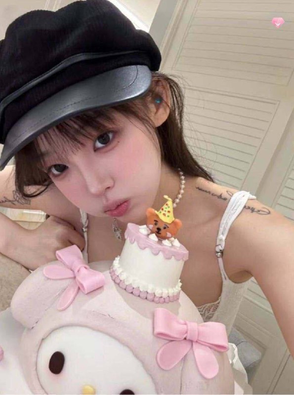 优优极品小纯全身0整清纯美少女  皮肤雪白  05年大二学生🧑‍🎓圈外兼职   馒头B  筷子🥢腿生活照  无风尘感 168cm🐻B  92斤乖巧听话  服务态度好  热情初恋女友感！咨询热线：@AnnaGJ168