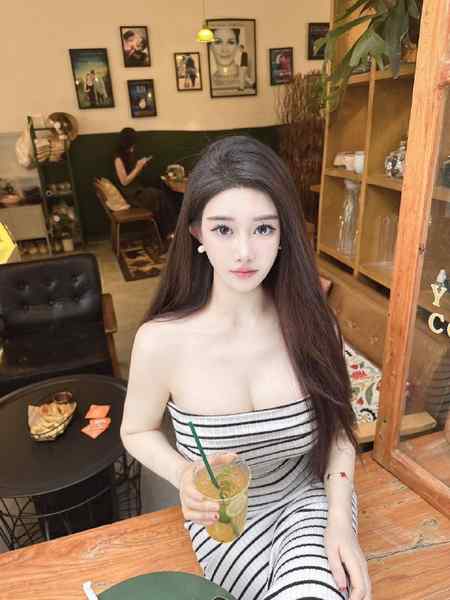 岚岚新人白🐯，三点粉嫩 短期兼职02年 168天然F  健身蜜桃翘臀性格极好 不催不事无套🉑🐍💋🉑69咨询热线：@AnnaGJ168