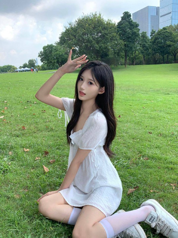 新茶🍵吃🍑🍑邻家小妹🦜💥❤️05年身高165真🐻C纯欲甜妹  圈外极品兼职真实  天然无整 皮肤雪白🈚️纹身 可甜可辣乖巧懂事 给你女友般的体验🉑🉑💗💗咨询热线：@AnnaGJ168