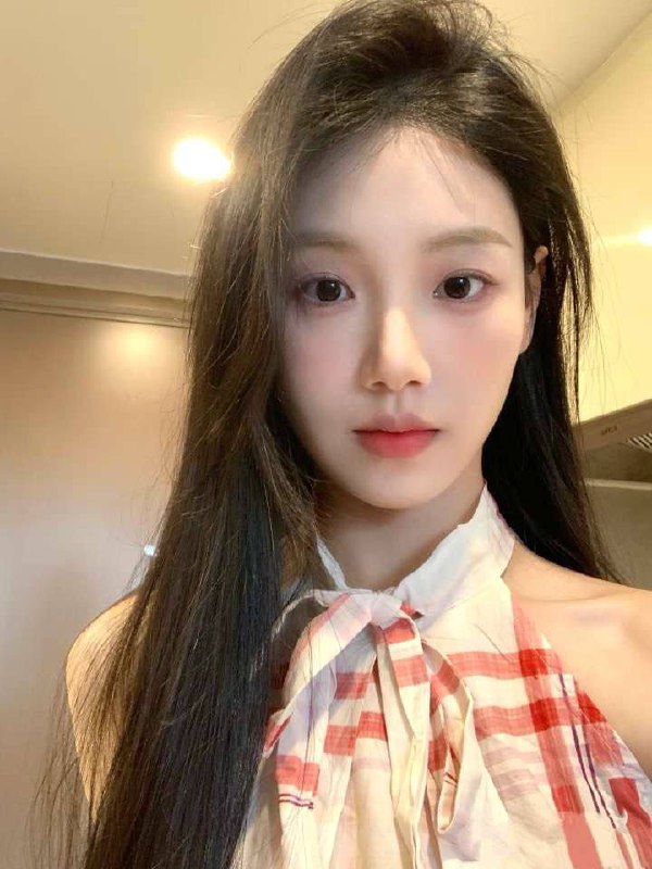 糖豆💕极品小纯 零整   05年 短暂兼职  年龄 20  165天然C➕🐻完美花瓶身  三点👙粉嫩.🐂🍺🐃🍺🐄🍺咨询热线：@AnnaGJ168