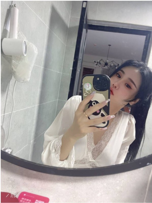 妃儿99年 168 C 49kg 模特 南方妹妹 皮肤白 大长腿 好身材 温柔似水 服务细致 言听计从 大牌洋气大蜜 态度好 气质佳 综合评分90以上 在大街上忍不住多看两眼的妹妹🉑🐍💋🉑69咨询热线：@AnnaGJ168