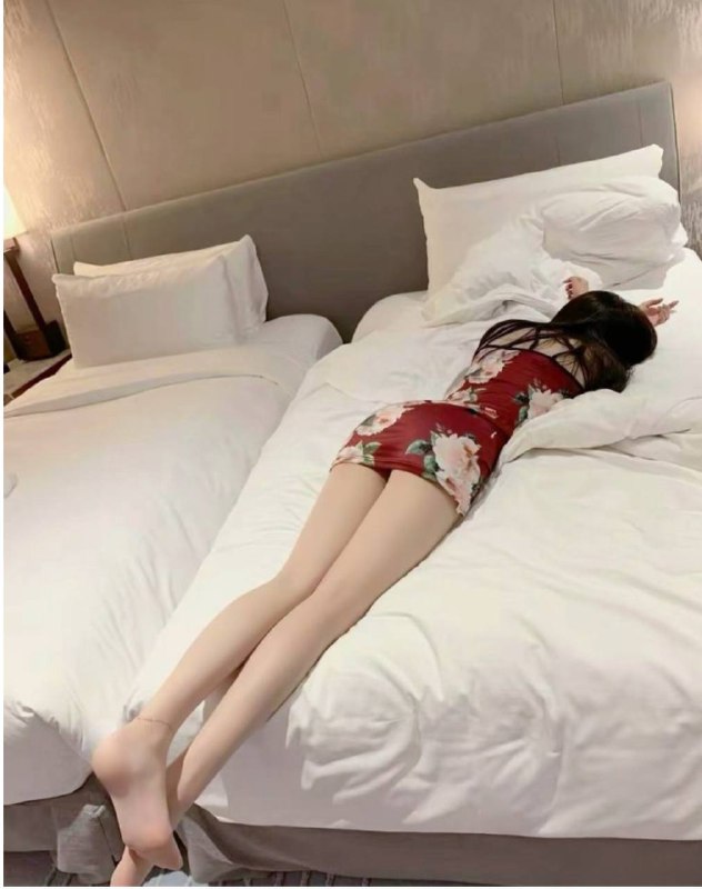 妃儿99年 168 C 49kg 模特 南方妹妹 皮肤白 大长腿 好身材 温柔似水 服务细致 言听计从 大牌洋气大蜜 态度好 气质佳 综合评分90以上 在大街上忍不住多看两眼的妹妹🉑🐍💋🉑69咨询热线：@AnnaGJ168