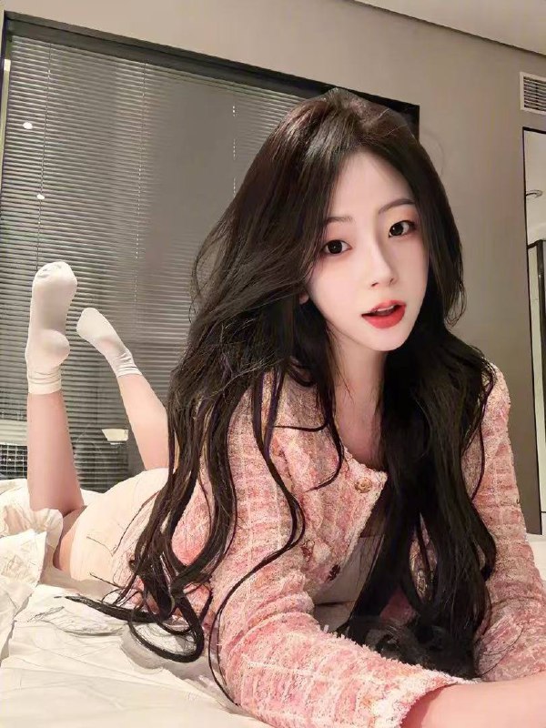 桔柚大二学生 兼职短开身高：167cm体重：42kg🐻围：真C年龄：05💕冰肌雪肤 白嫩光滑 细腻柔软💕温柔乖巧  性情温顺  不催不事  白虎  氵多口活好气质好 衣品好 谈吐有素质 待k热情有耐心 只接素质课初下海 反差系 喜欢被舔  干净没有异味  可Kiss咨询热线：@AnnaGJ168