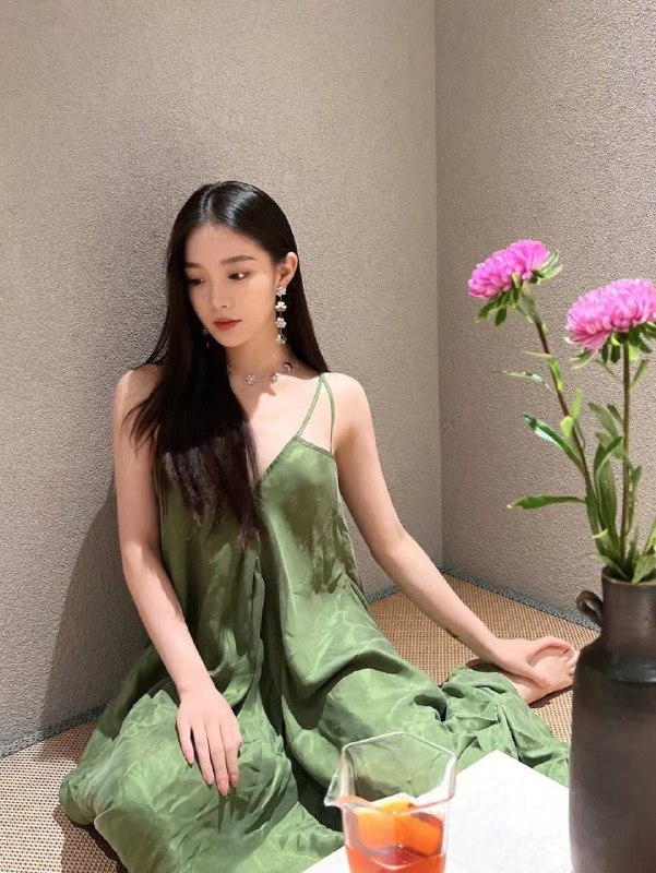 囡囡豪奶杯杯有情怀 有事业线更有事业心波大任性豪放派🌟技术到位够全面高级脸真🐻小馒bi  皮肤粉白丝滑温柔体贴不催不事儿凹凸有致咨询热线：@AnnaGJ168