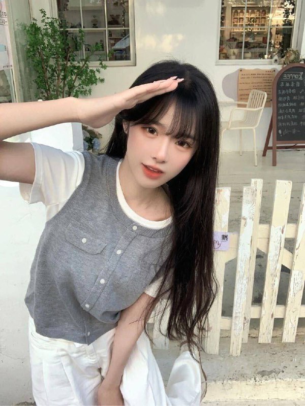 简介🎀身高168 体重92 罩杯：c⬆️⬇️粉嫩 处女感，刚破处首次下海，一个客不认识单纯可爱，青涩懵懂，傻白甜，有耐心，性格好咨询热线：@AnnaGJ168