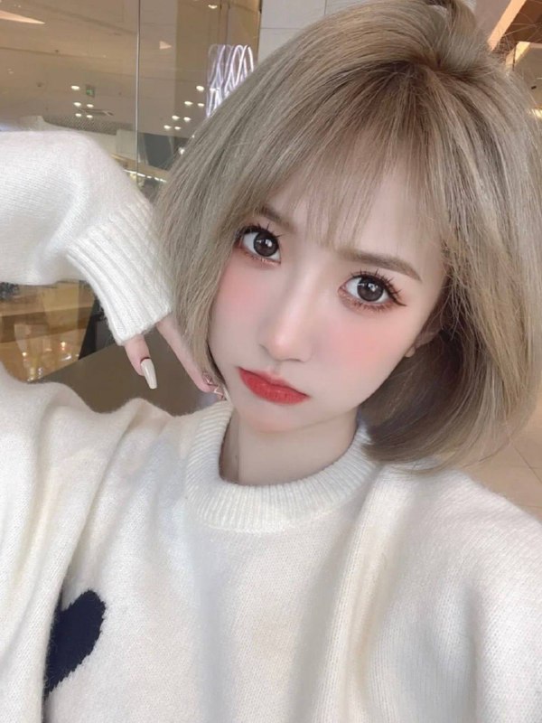 桦桦年龄：23   身高：168 cm体重：45   胸围：B服务：短期兼职（需预约），服务不多，情趣内衣，KISS，主打真诚咨询热线：@AnnaGJ168