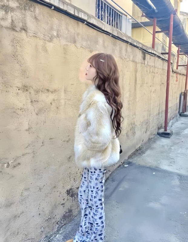 🔥新🍵推荐🔥甜心  07年新人学妹🐻B, 166cm 体重90斤，皮肤雪白，三点粉嫩， 甜美可爱，無纹身，初恋般的体 验，配合度高，小巧玲珑惹人怜，从头到脚纯天然 乖巧可爱性格好，高情商，懂配合，只接素质客咨询热线：@AnnaGJ168