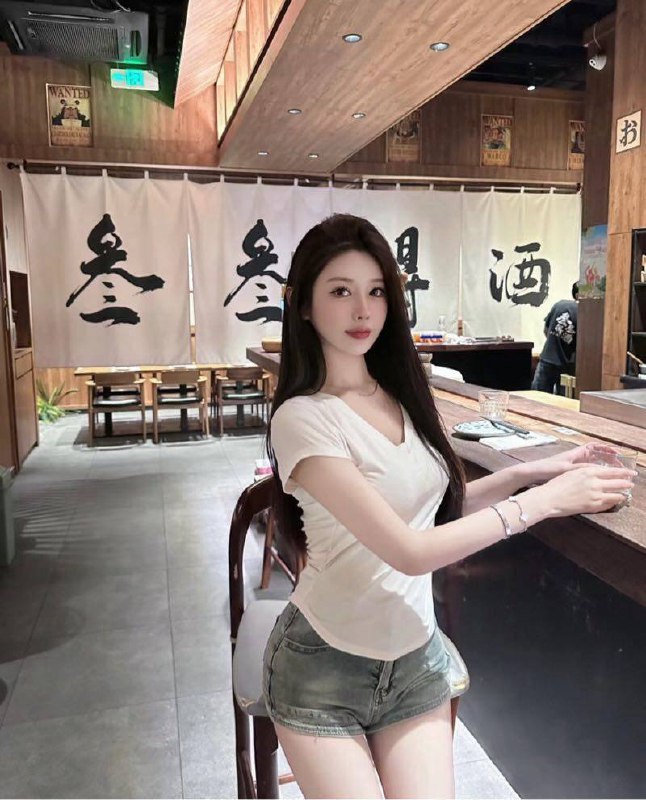 广州 𝐕𝐢𝐧𝐜𝐞•文斯🌤️多多妹儿🧚‍♀️天河区 170·02·C 纯欲网红新人兼职 一个克都没见过02年 身高170🐻C🧚‍♀️五官精致 牛奶肌高素质 可驾驭各种风格天河区 纯欲