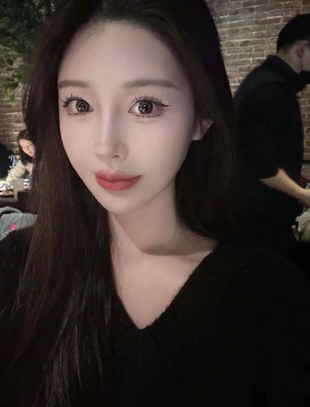 广州 𝐕𝐢𝐧𝐜𝐞•文斯🌤️多多妹儿🧚‍♀️天河区 170·02·C 纯欲网红新人兼职 一个克都没见过02年 身高170🐻C🧚‍♀️五官精致 牛奶肌高素质 可驾驭各种风格天河区 纯欲