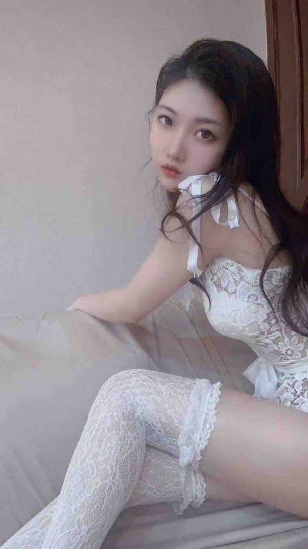 广州 𝐕𝐢𝐧𝐜𝐞•文斯🌤️瑶瑶·极品甜妹🐰166C/01🐰皮肤雪白🐰本地人 懂粤语🐰外纯内 sao🐰皮肤白嫩可 Jk服装🔥好不事儿  白虎可 69🐍吻 双飞 登记 代开🐰从不催课 态度极优🐝碧玺好评型💯（除了劈叉其他姿势任选 玩的开不做作）天河区 纯欲 好评推荐榜
