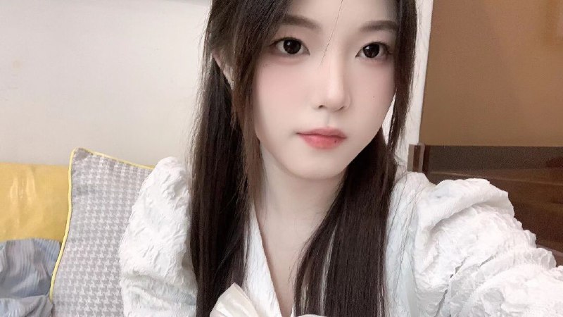 广州辛巴05学生兼职bxc刚下 168cm 85斤🐻Ｄ肌肤白嫩🈚️疤🈚️纹身  敏感体质 氵多声甜 自带少女体香🉑️🛀jk🉑️🐍💋上下粉嫩 紧致氵多 不催不事儿  支持验证   假赔