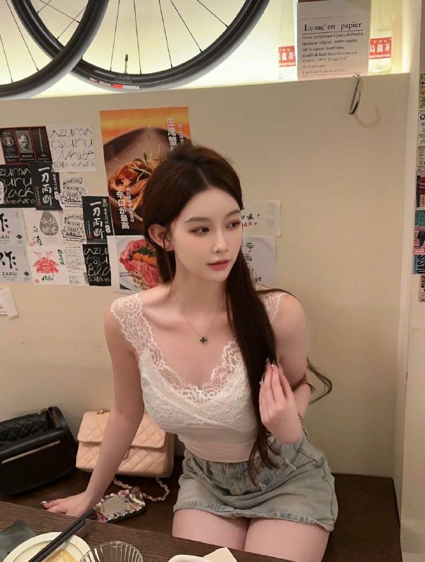 广州🌹气质®女友 性格温柔➜人鱼马甲线 翘臀 温柔体贴初入新人 兼职不易 低素质客勿扰🍓🍓HEIGHT:        168CM🍓🍓AGE:               2000年🍓🍓BUST:          E++ CUP御姐