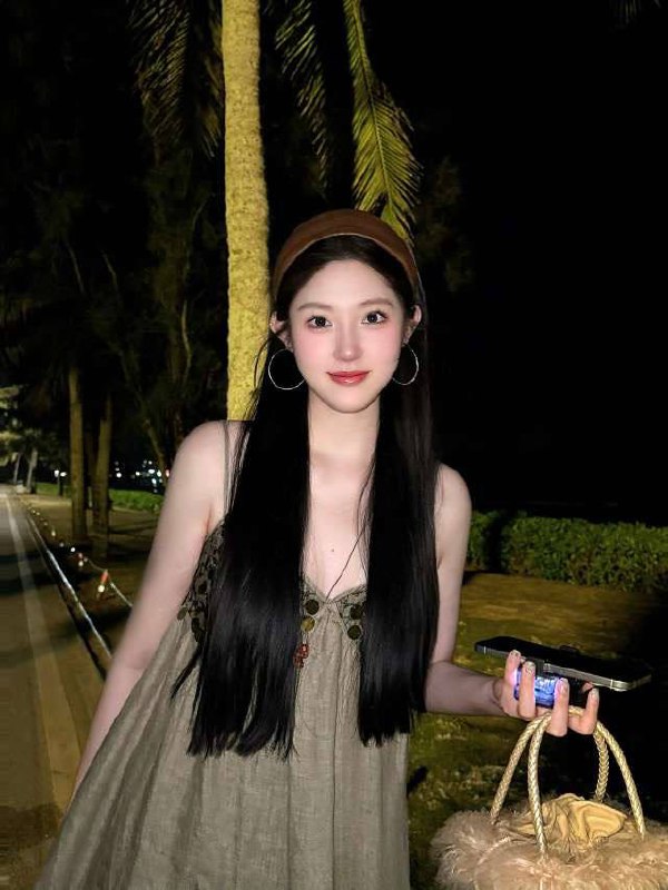 杨弈广州 闪闪• Height身高/174-大连妹子• Age年龄/20岁• Bust🐻/天然C• Weight体重/47kg❤女友feel,可爱俏皮—初恋脸❤完美身材,比例匀称,S处粉嫩紧致❤声音动听,能吸会夹,氵娃娃,不做作不表演,真实女友体验感