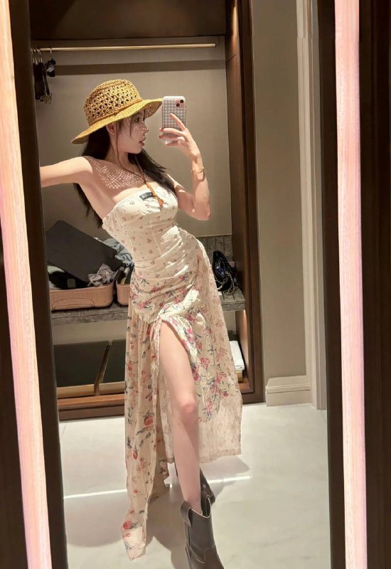 甜甜家🦁️台湾美术生05年 纯天然妈生脸 可纯可欲五官精致 0整容0微调  皮肤白皙吹弹可破170 E 真实漫画🐻气质出挑巴掌脸  眼睛会笑 人间精灵性格天真烂漫 激发保护欲听话乖巧 超级配合 不催不事 全糖去油不做作———都夸我甜 你要不要来尝尝
