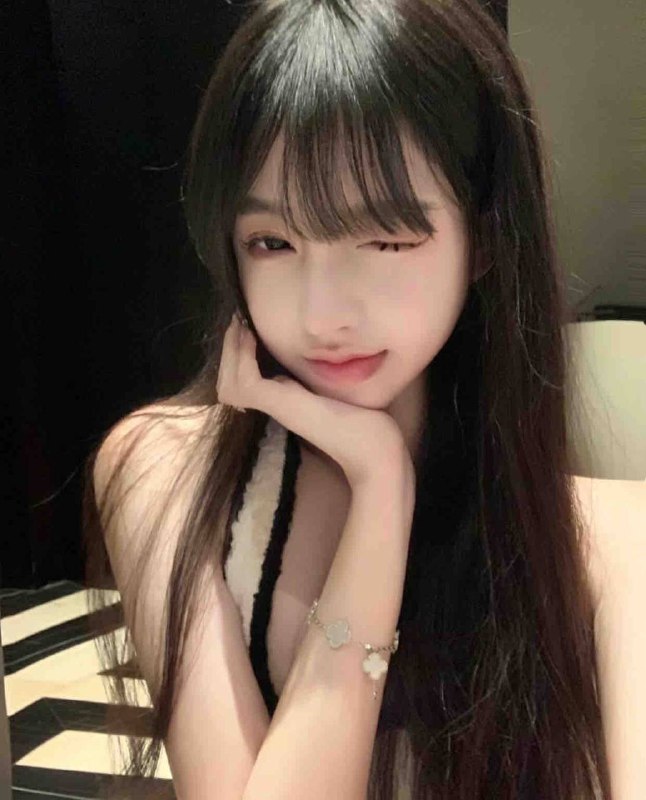 广州阿宝🏡叶欣欣05 168C 白小纯 粤语广东人 会粤语 在校大学生清纯甜美 温柔型全身无整容甜美少女う小清新 性格nice168 36C 白瘦幼 合法少女俏皮无辜小鹿眼 干净透亮肌