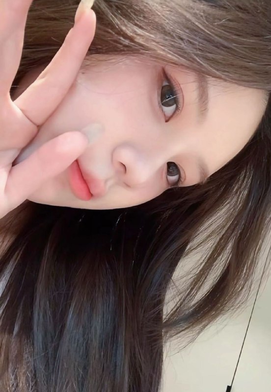 广州阿宝🏡小芽广州新人-07幼齿-168小芽纯学生兼职，超白皙，水嫩细腻，圈外女友•身高/168cm 体重/  45Kg•胸围/ C➕年龄07年🔹刚破chu～第一次下💦接触🔹皮肤白嫩白皙 前凸后翘 筷子腿 A4腰🔹配合度百分百 待客如男友🔹贼听话懂事 性格温柔大气💖🔹给你初恋般感觉甜美可爱无然无整🉑69🐍💋🚗✈️