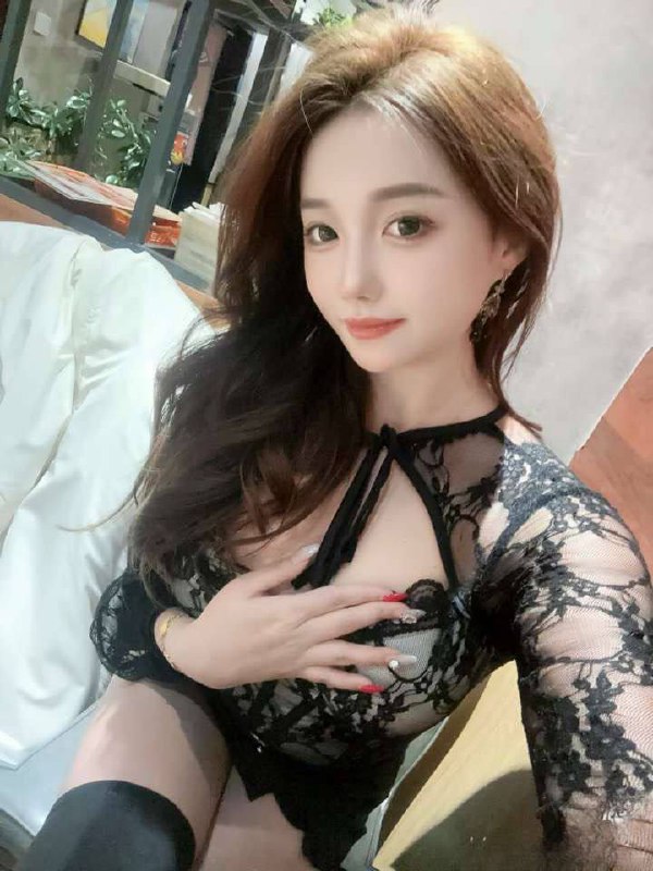 广州 阿哲🏠波波🤍00年。94斤 爱好健身🤍168 天然E。 偶尔兼职🤍皮肤细腻。    白到发光🤍洋气御姐。    前凸后翘🤍蜜桃臀       温柔初恋感声音甜美，活好，绝sao，特紧一线天，鲜活的八爪鱼，会吸会夹会抓会动，一碰就爆水，娇喘连连🥰温柔似水，热情体贴，配合度超高，满满的舒服感，极致诱惑体验🥰#御姐#大米#波波#波先生