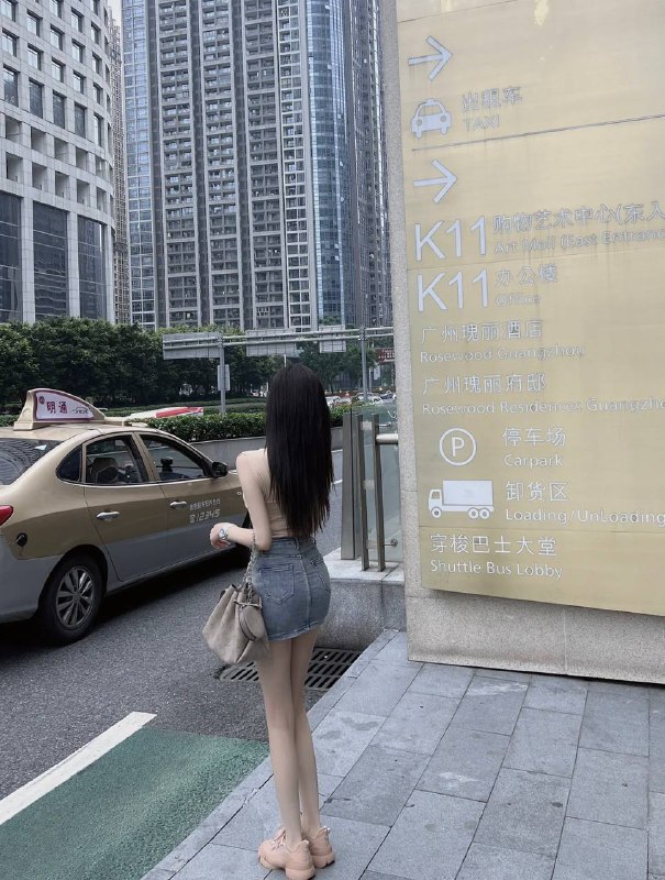 广州 初音🏠硬5  奶白纯欲 只外出•  02年Baby Face可盐可甜•身高167 体重88斤洋气白瘦•天然碗型🐻D cup 漫画腿•皮肤白嫩细腻无瑕疵•纯兼职只外出🤗🤗🤗
