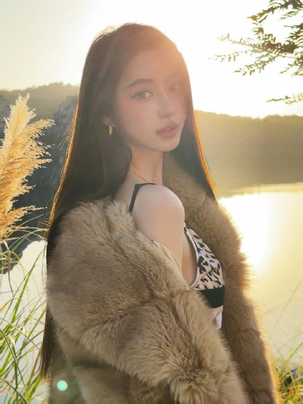 广州 𝐕𝐢𝐧𝐜𝐞•文斯🌤️夏夏·5️⃣⬆️170/D 可纯可御新人纯兼职 不常在在线 可接预约皮肤白嫩 光滑有弹性 无风尘味性格开朗 有耐心 温柔女友感ฅ՞•ﻌ•՞ฅ天河区 硬5 网红御姐