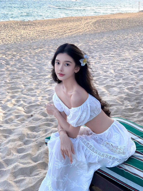 广州🏡佩琪🦜💎𝙏𝙝𝙖𝙣𝙠 𝙮𝙤𝙪 •𝘽𝙤𝙨𝙨💎·173 天然𝑬 神仙颜值 洋气大牌· 日常健身 全身紧实 超长🦵• 牛奶雪白肌• 脾气超好待k如男友硬5